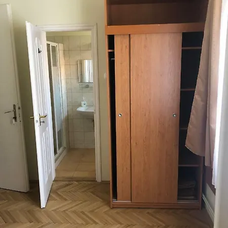 ゲストハウス Kicsi Gesztenye Apartman Haz シオーフォク
