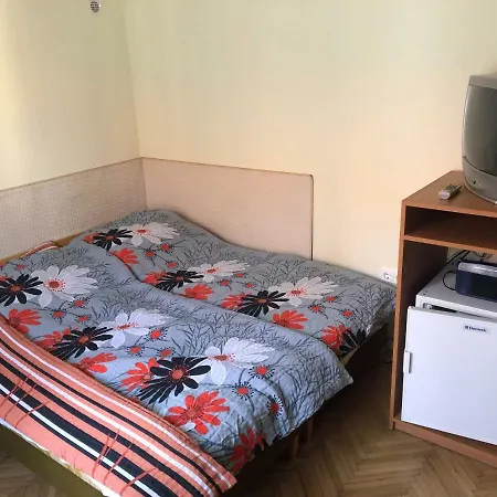 Kicsi Gesztenye Apartman Haz ゲストハウス