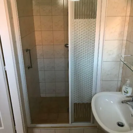 Kicsi Gesztenye Apartman Haz ゲストハウス シオーフォク